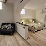 Le Prie Rooms